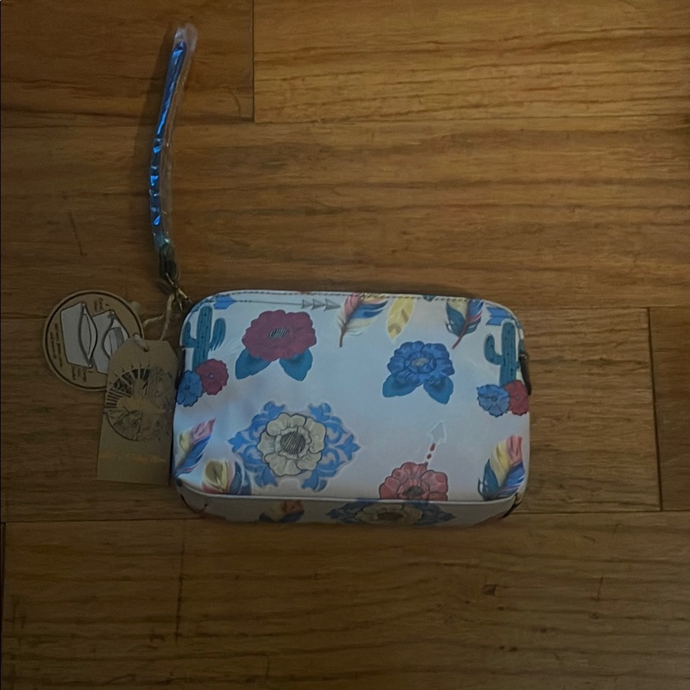 CatchFly Floral Western Essential Pouch